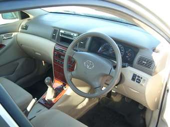 2004 Toyota Corolla Pics