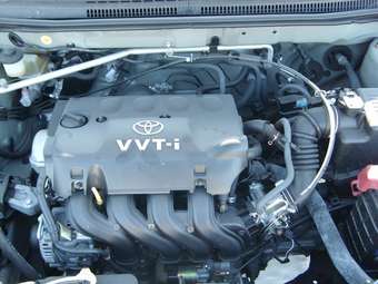 2004 Toyota Corolla Pictures