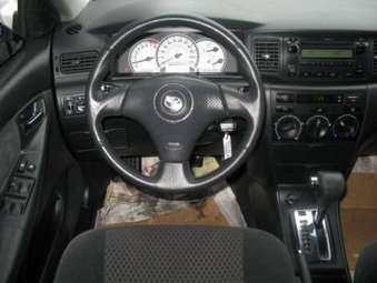 2004 Toyota Corolla Pictures