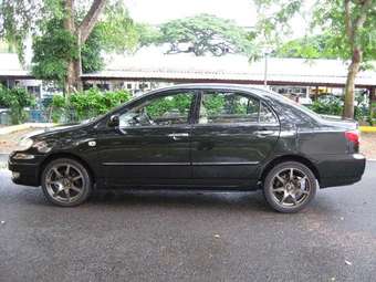 2004 Toyota Corolla Photos