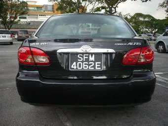 2004 Toyota Corolla Pictures
