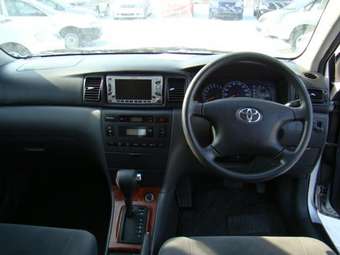2004 Toyota Corolla Photos