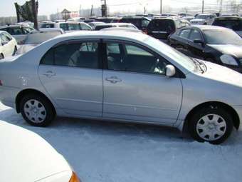 2004 Toyota Corolla Photos