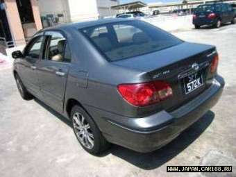 2004 Toyota Corolla Pictures