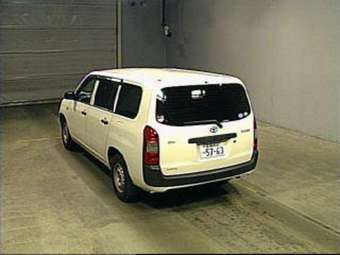 2004 Toyota Corolla Images