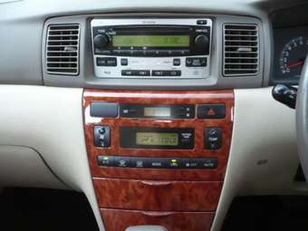 2004 Toyota Corolla Photos