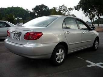 2004 Toyota Corolla Pictures
