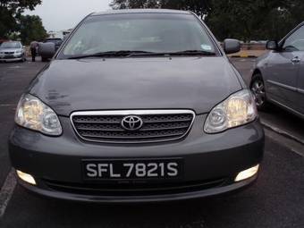 2004 Toyota Corolla Images