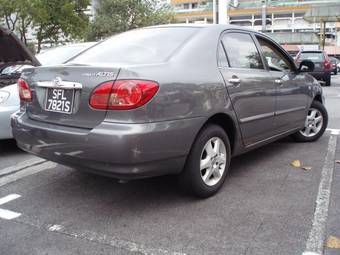 2004 Toyota Corolla Pictures
