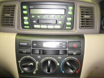 2004 Toyota Corolla Images