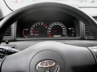 2004 Toyota Corolla Photos