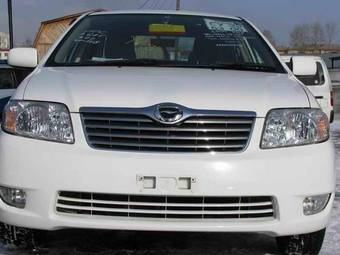 2004 Toyota Corolla Photos