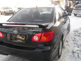 2004 Toyota Corolla Pictures
