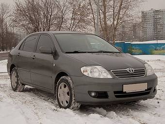 2004 Toyota Corolla Pictures