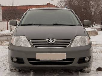 2004 Toyota Corolla Pics