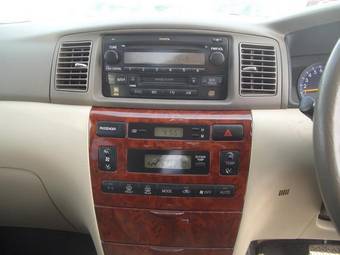 2004 Toyota Corolla Images