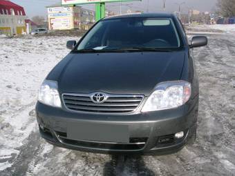 2004 Toyota Corolla Pics