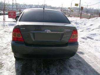 2004 Toyota Corolla Pictures