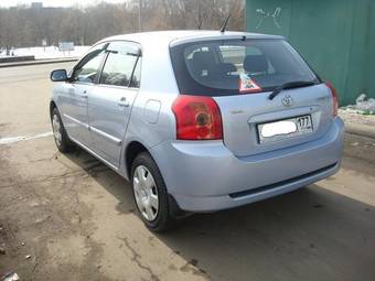 2004 Toyota Corolla Photos