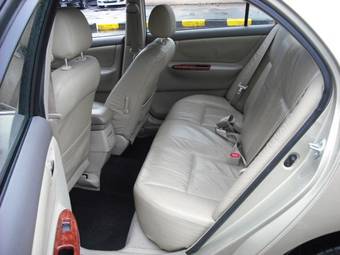 2004 Toyota Corolla Pictures