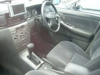 2004 Toyota Corolla Pictures