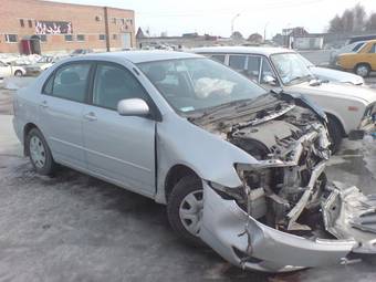 2004 Toyota Corolla Photos