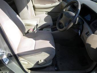 2004 Toyota Corolla Photos