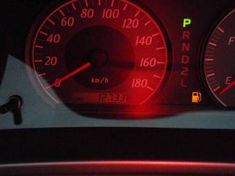2004 Toyota Corolla Images