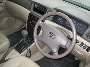 2004 Toyota Corolla Photos