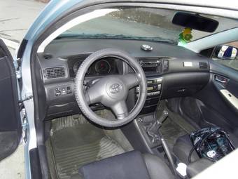 2004 Toyota Corolla Photos