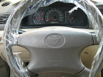 2004 Toyota Corolla Images