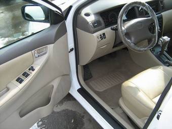 2004 Toyota Corolla Photos