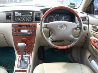 2004 Toyota Corolla Photos