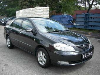 2004 Toyota Corolla Pictures