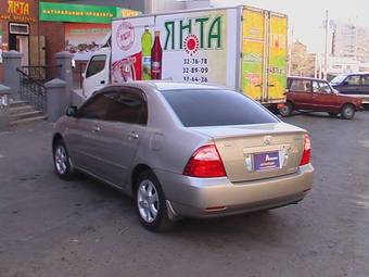 2004 Toyota Corolla Photos