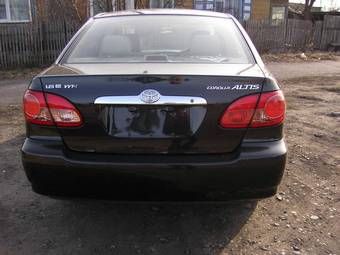 2004 Toyota Corolla Pics