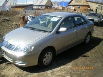 2004 Toyota Corolla Images