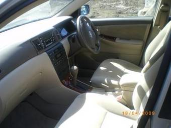 2004 Toyota Corolla Pictures