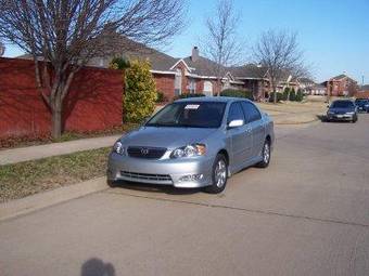 2004 Toyota Corolla Pictures