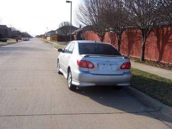 2004 Toyota Corolla Pictures