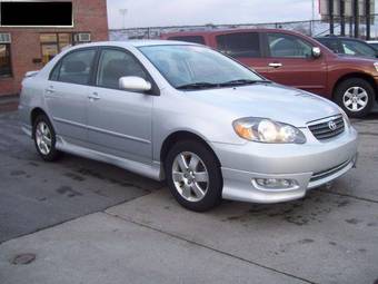 2004 Toyota Corolla Pictures