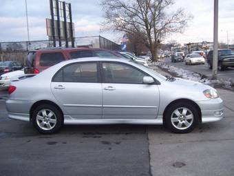 2004 Toyota Corolla Photos