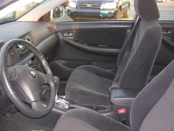 2004 Toyota Corolla Pics