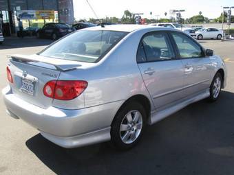 2004 Toyota Corolla Images