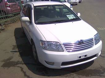 2004 Toyota Corolla Pictures