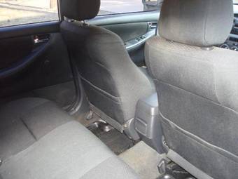 2004 Toyota Corolla Images