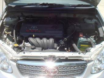 2004 Toyota Corolla Pictures