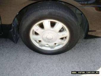 2004 Toyota Corolla Images