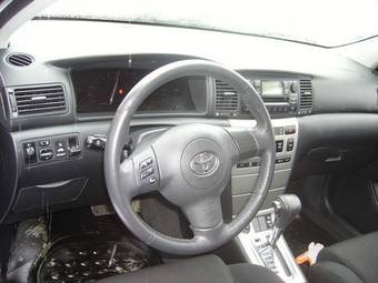 2004 Toyota Corolla Photos