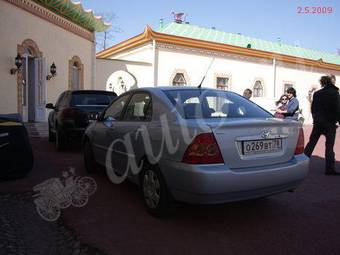 2004 Toyota Corolla Photos